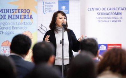 Ministra Hernando da el vamos a curso de Seguridad Minera