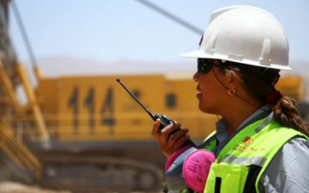 Cámara aprobó iniciativas que reconocen la labor de las trabajadoras mineras