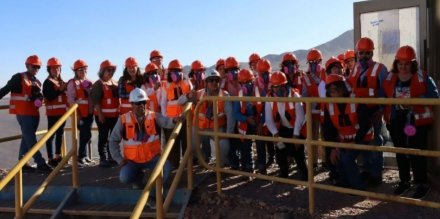 Equipo de Ministro Hales continúa diálogo con comunidades de Calama