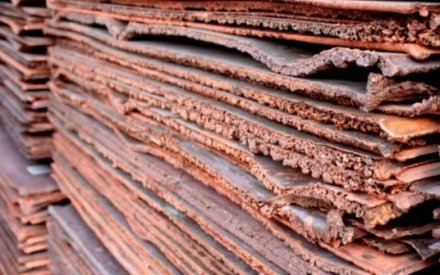 Cobre alcanza récord y roza los US$ 5 la libra: ¿Qué está impulsando esta alza?